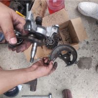 上海浦東割草機(jī)維修，現(xiàn)場歐瑪/三菱TU43割草機(jī)維修，立等可取